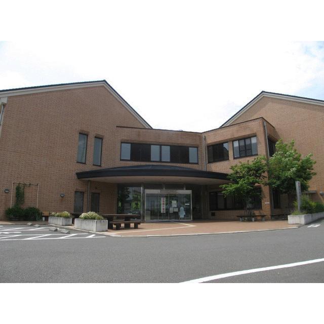 静岡市立北部図書館：700m