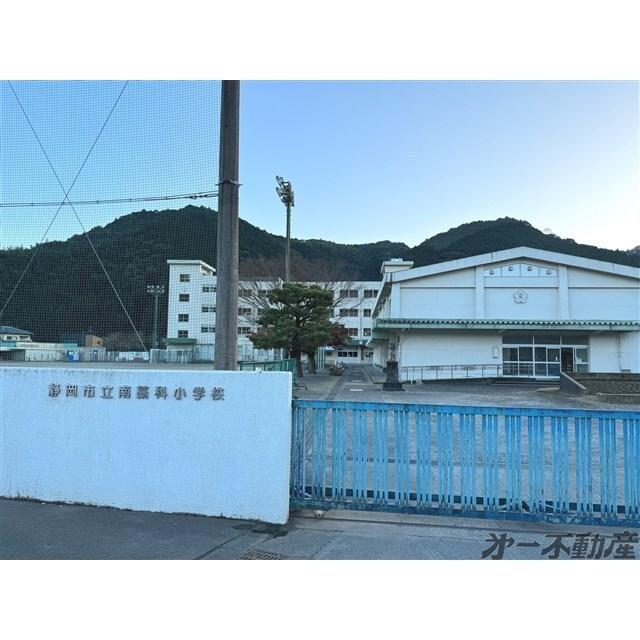 静岡市立南藁科小学校：3200m