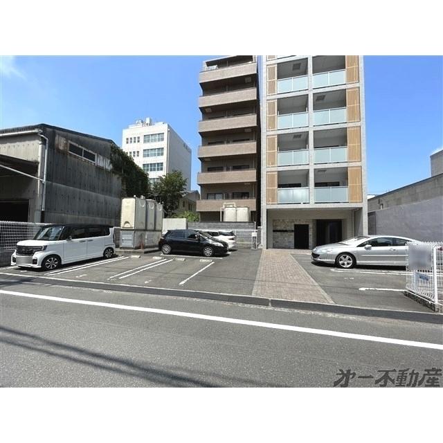 ラフィネ（203） 駐車場