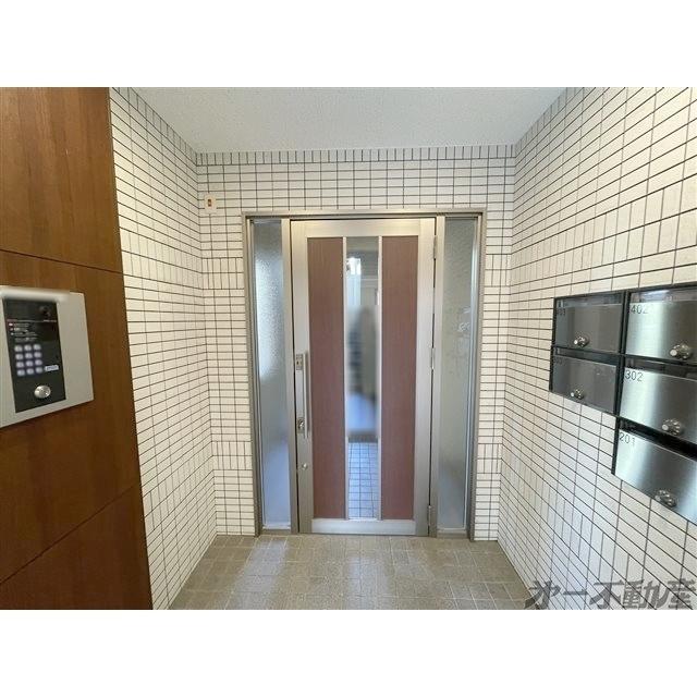 ラックス常磐町（202） エントランス