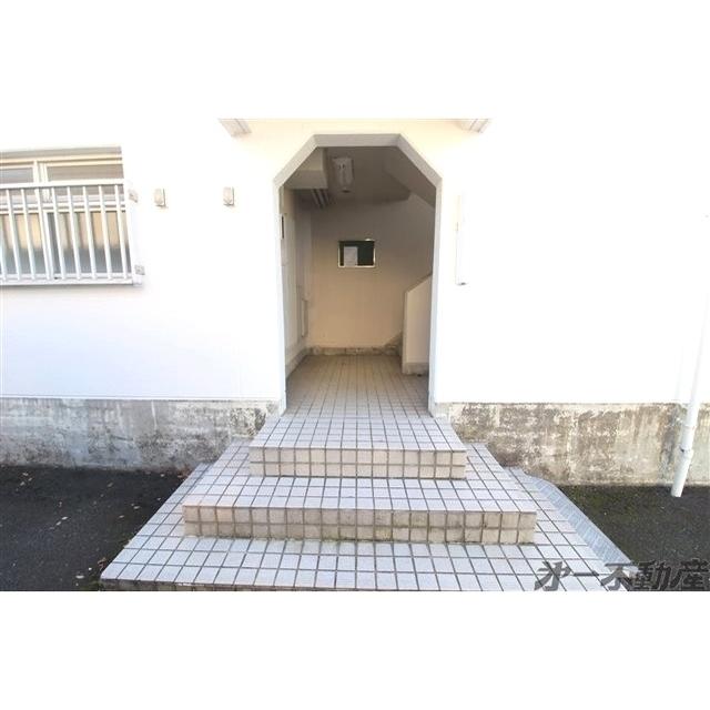 パークサイド露島（303） エントランス