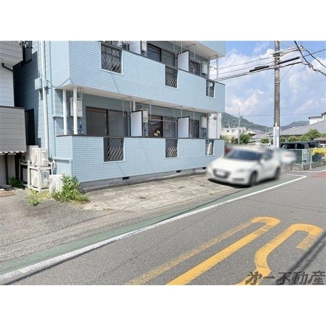 メイプル安東FⅡ（103） 駐車場