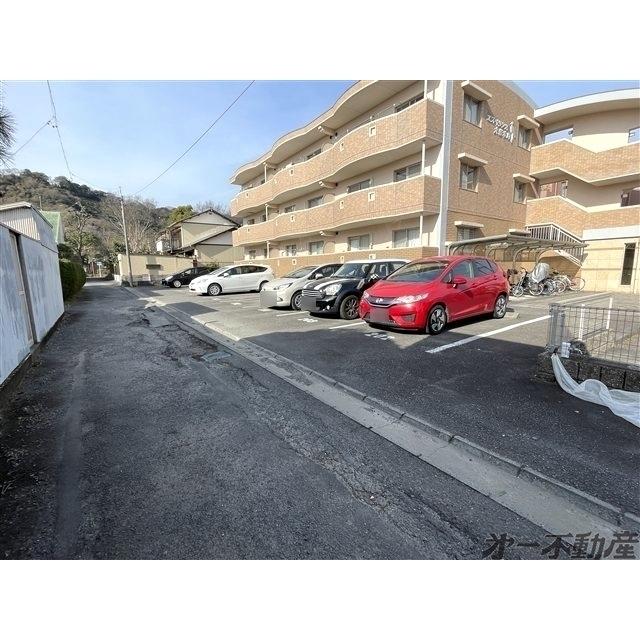 エスペランス大岩本町・（203） 駐車場