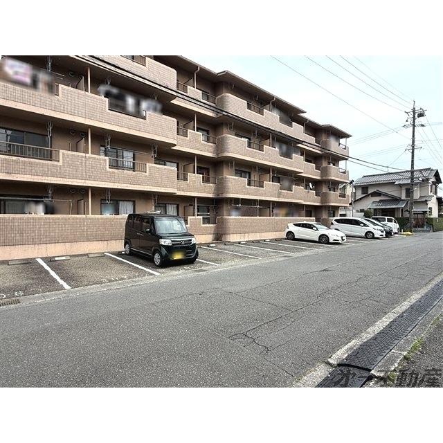 エクセルシオールⅡ（107） 駐車場