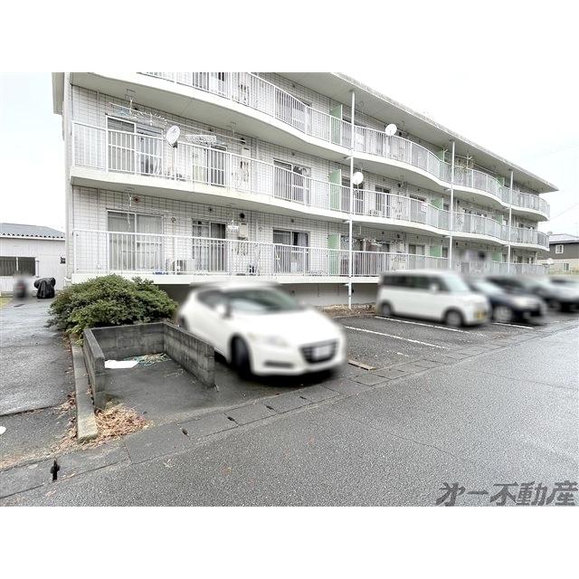 ビバレイユイ・（203） 駐車場