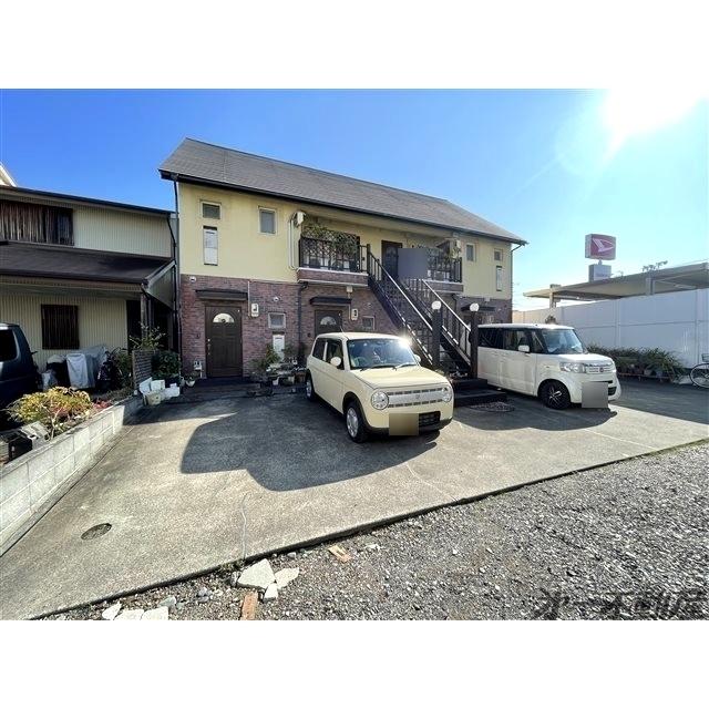 エバーグリーンTｓ・（102） 駐車場