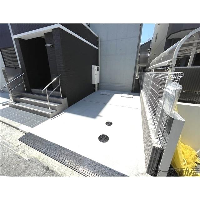 セゾンエイト（401） 駐車場
