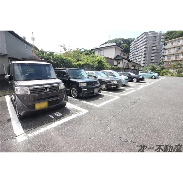 角栄ハイホーム（412） 駐車場