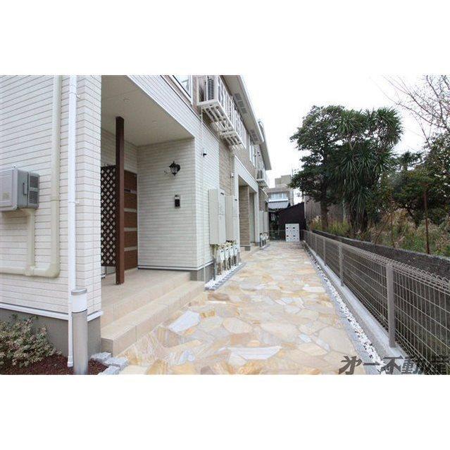 オリーブ巴町（202） エントランス