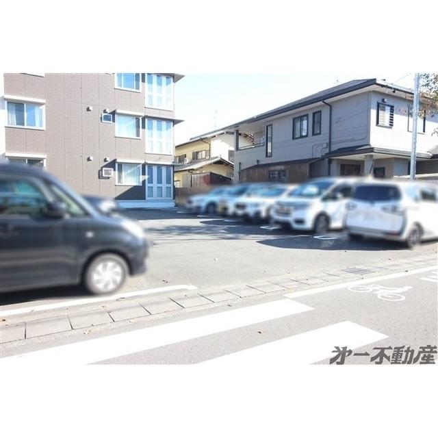 プレミアージュ（203） 駐車場
