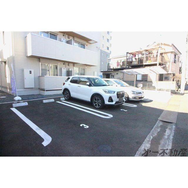 SERENOM（ｾﾚﾉﾑ）（102） 駐車場