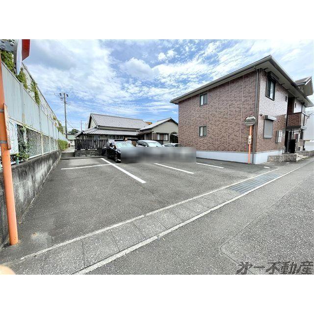 ウィルモア壱番館（101） 駐車場