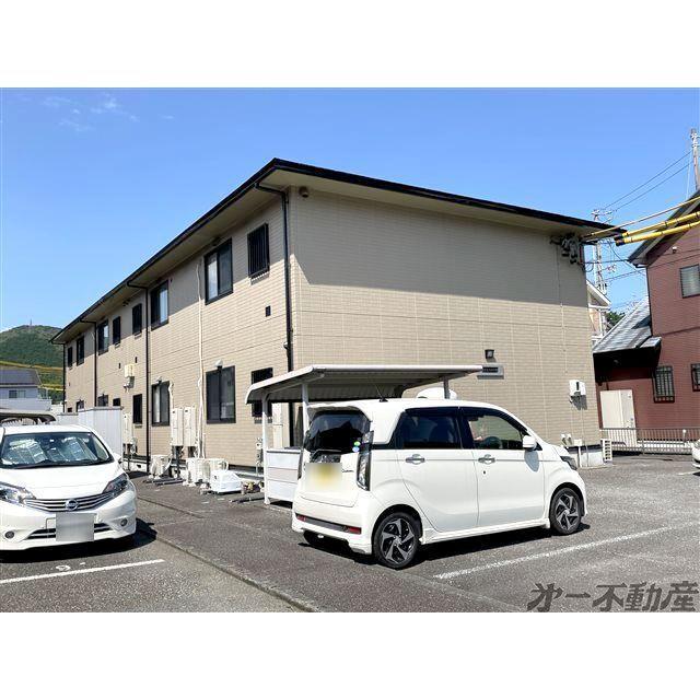 セゾンハトリ B（205） 駐車場