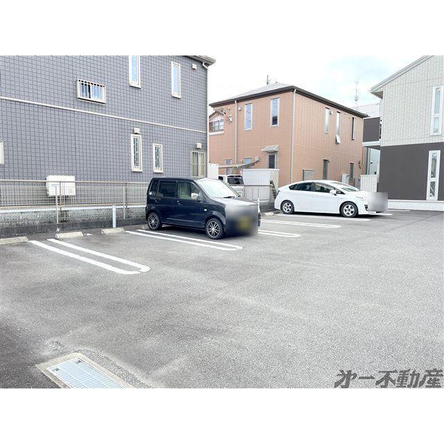 Ｔｓコート（203） 駐車場