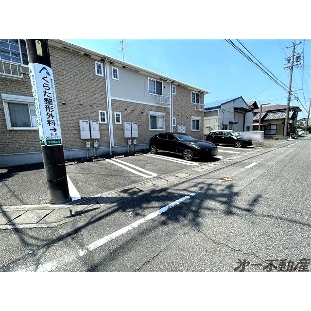 アイムス青山（101） 駐車場