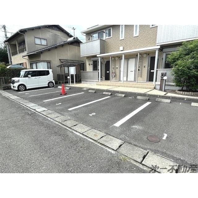 メゾン・みらい（102） 駐車場