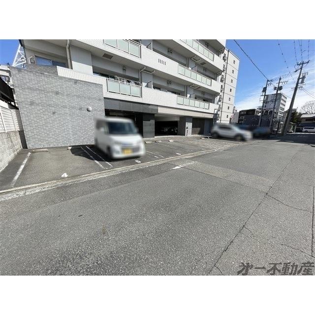 エンブル・スクエア本通（203） 駐車場