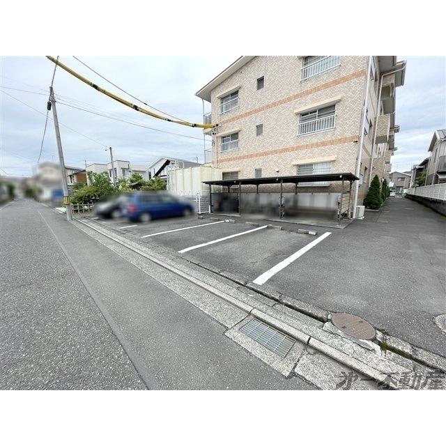ヴィレッジカミアシ（105） 駐車場