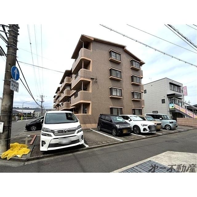 エクセルシオールⅡ（307） 駐車場
