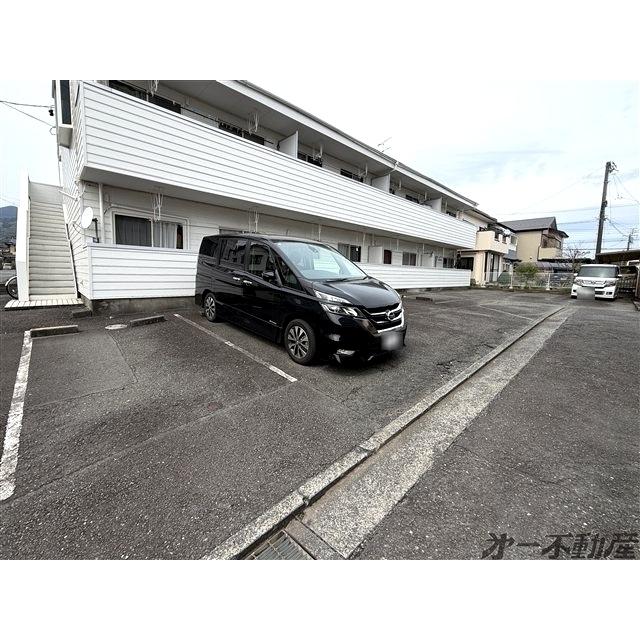 YAYOICHO FLAT（205） 駐車場