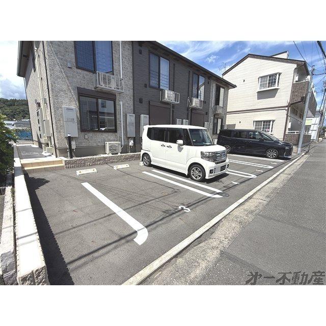 エナールＳＩ（105） 駐車場