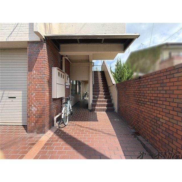 清水マンション（201） エントランス