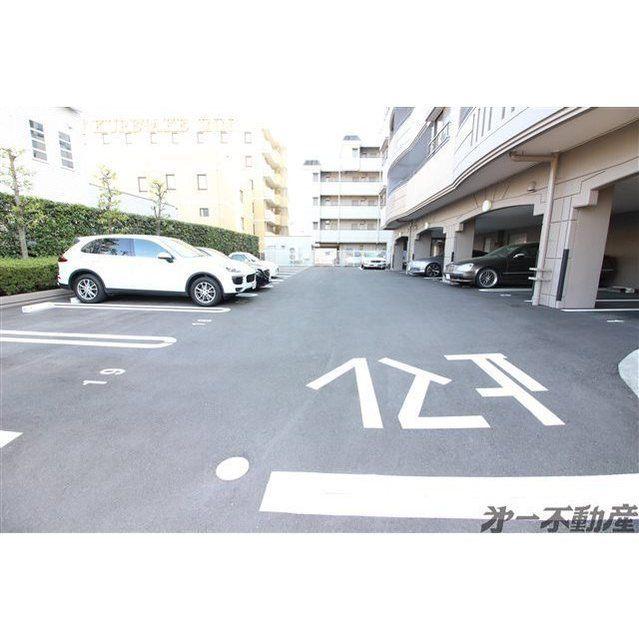 ライオンズマンション焼津 駐車場