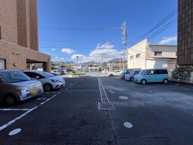 ダイアパレス清水 駐車場
