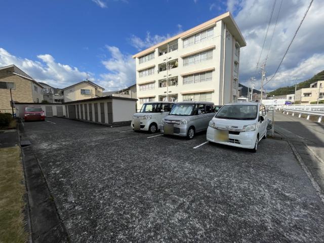 丸子団地　Ｓ−１棟　 駐車場
