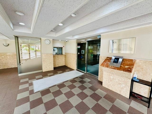 メゾン聖ヶ丘 エントランス