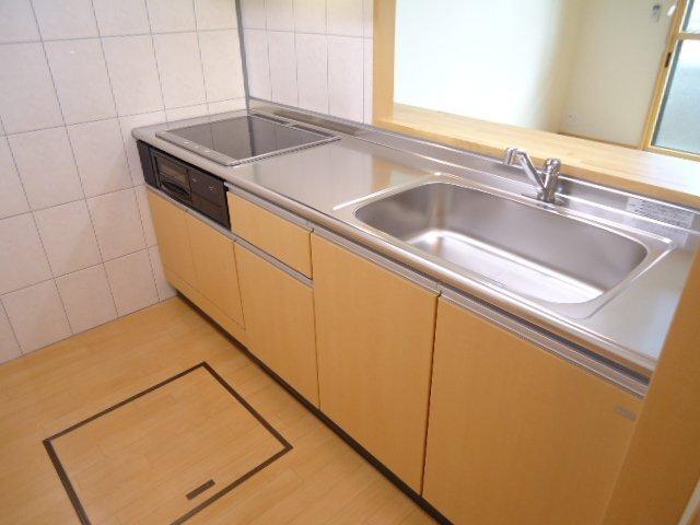 豊岡市日高町上石アパート キッチン