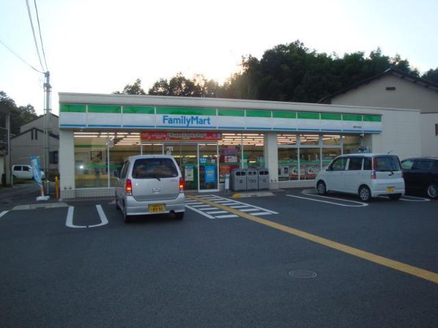 ファミリーマート豊岡中陰店：617m