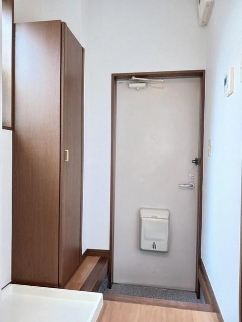 エクセレントＡ（102） 玄関