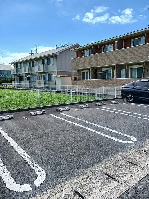 イル・ヴィラージュ（205） 駐車場