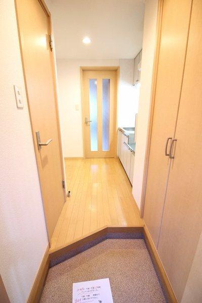 フィオーレ弐番館 玄関