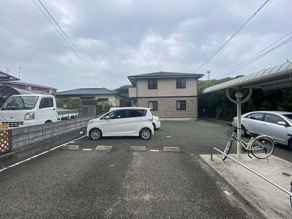 SUN.YES岡垣 駐車場