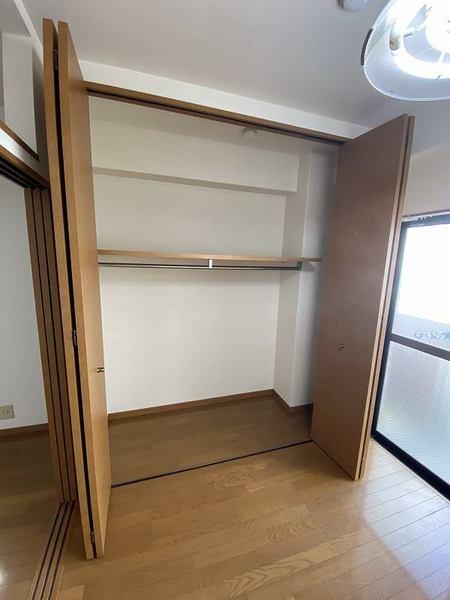 日の里和ビル 収納