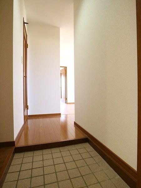 コスモビル 玄関