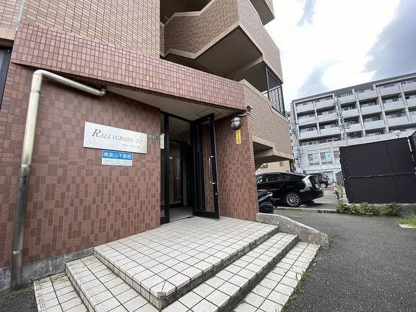 ラリーグラス22 エントランス