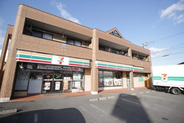 セブンイレブン宗像陵厳寺店：490m