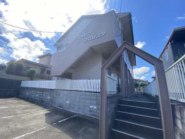 シャレーフロレスタ エントランス