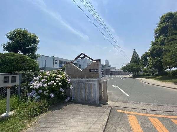 宗像市立赤間小学校：963m