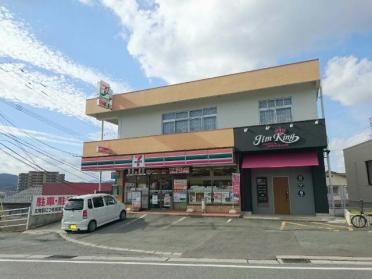 セブンイレブン宗像赤間郵便局前店：582m