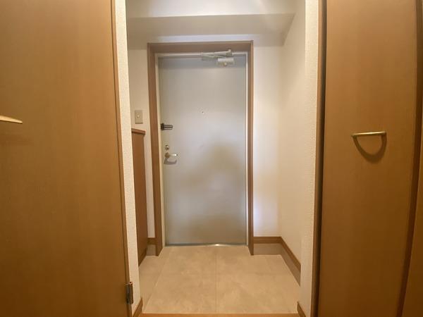 グランピア自由ヶ丘 玄関