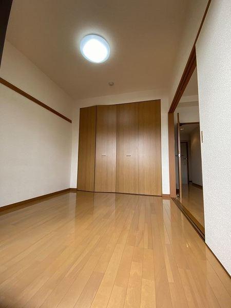 エルグランディ 部屋画像