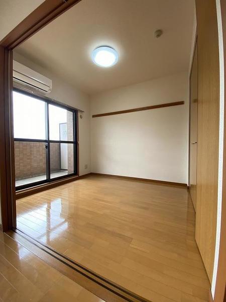 エルグランディ 部屋画像