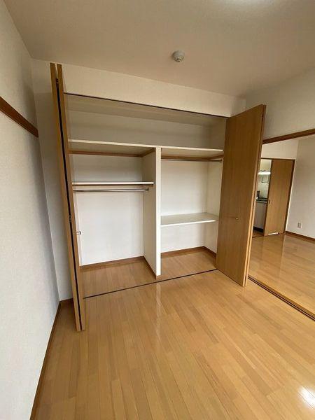 エルグランディ 収納
