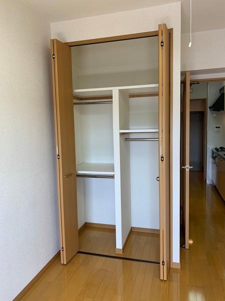 ロイヤルヒルズタワー 収納