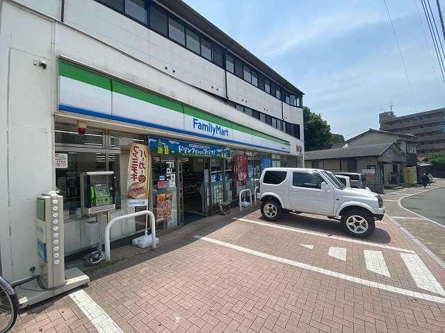 ファミリーマートJR教育大前駅店：90m