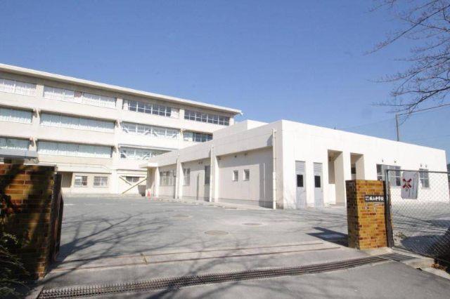 宗像市立城山中学校：627m